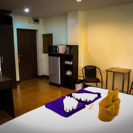 Sky Villa Hua Hin Guesthouse - Adults-Only Exterior photo