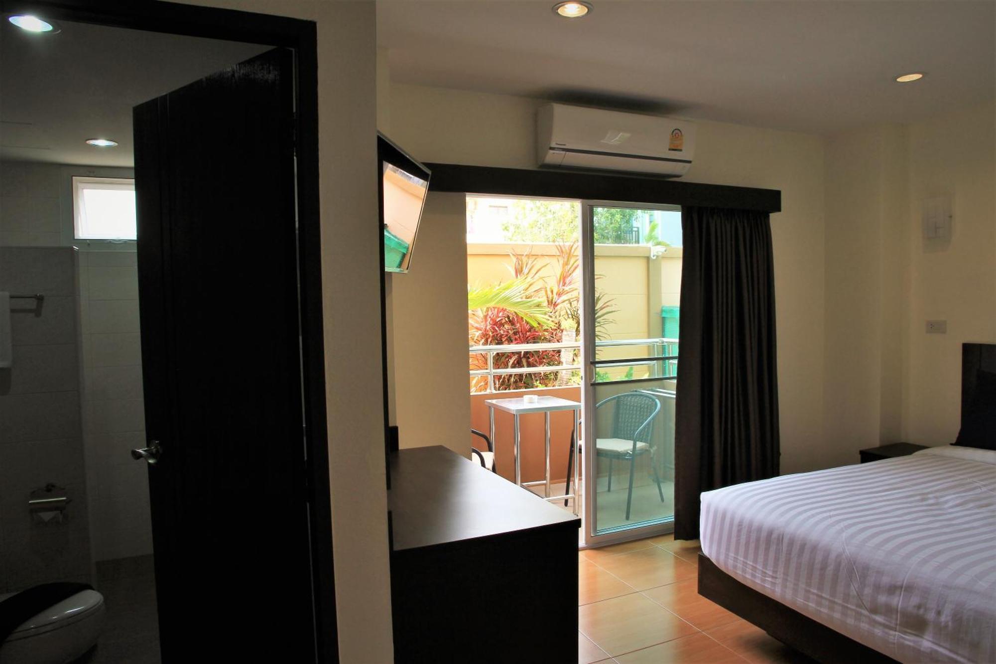Sky Villa Hua Hin Guesthouse - Adults-Only Exterior photo
