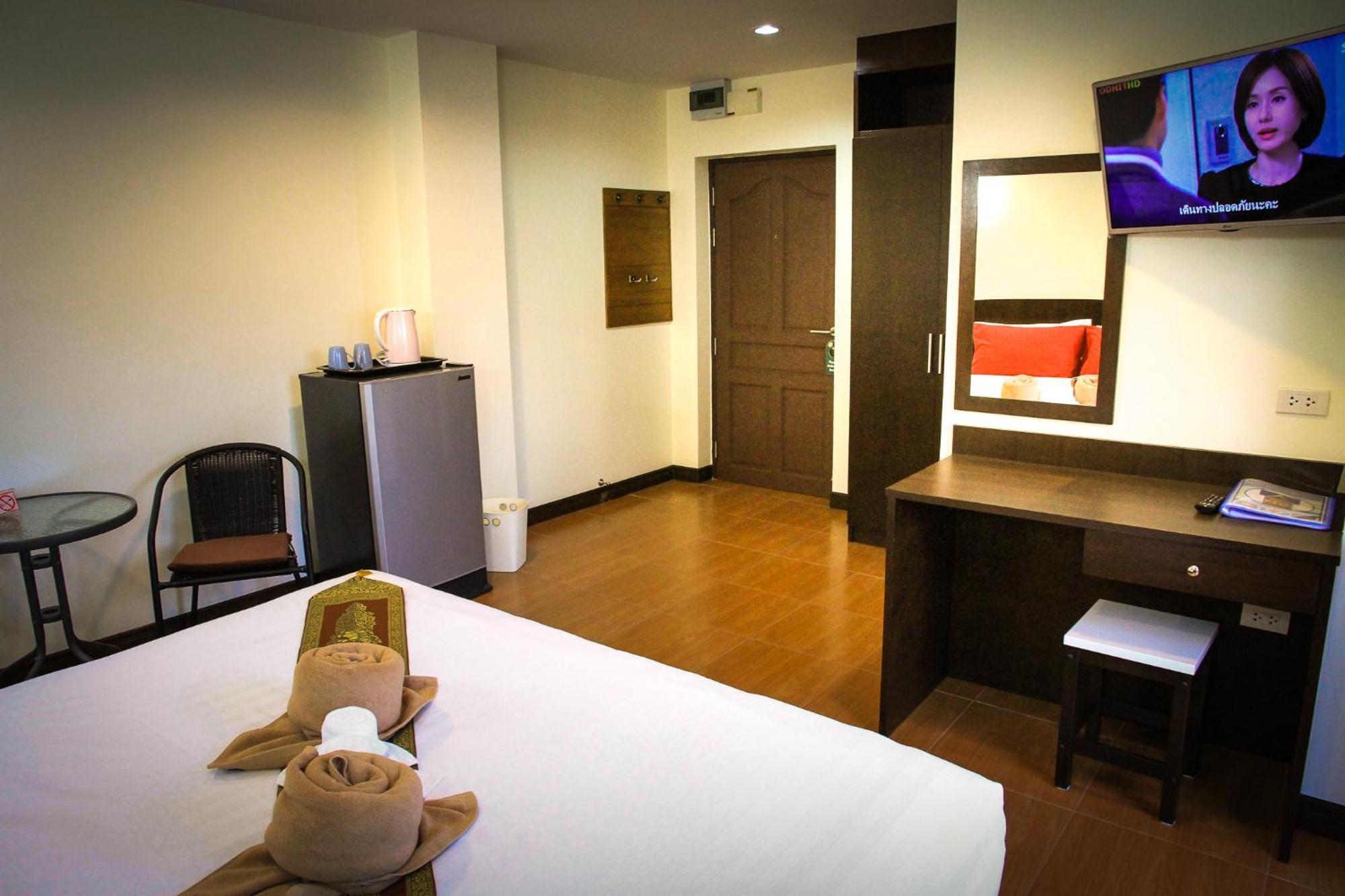 Sky Villa Hua Hin Guesthouse - Adults-Only Exterior photo