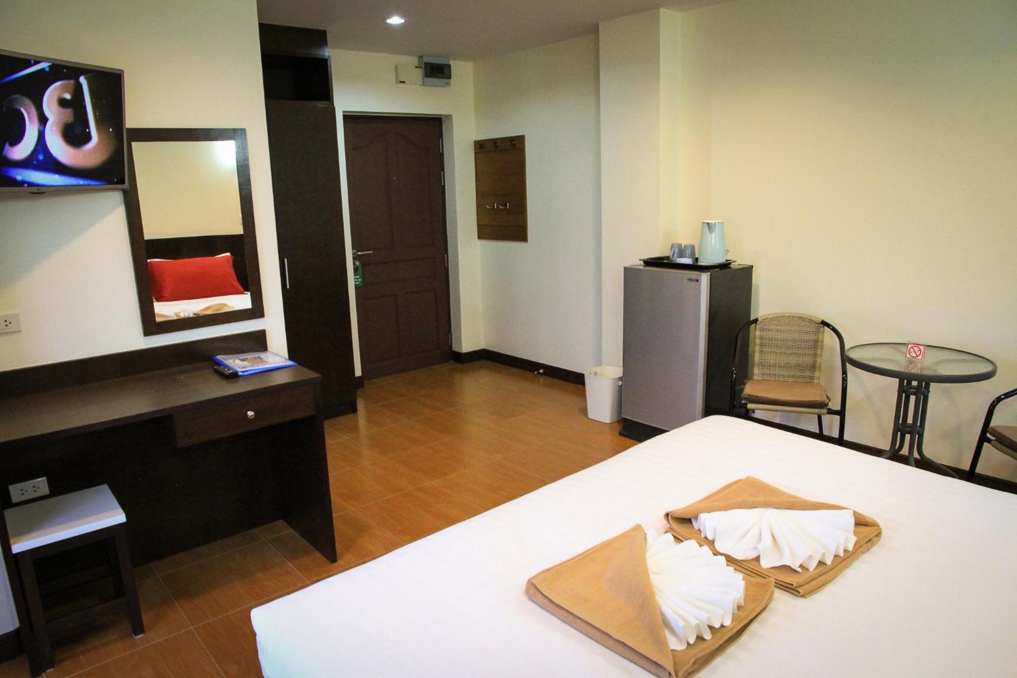 Sky Villa Hua Hin Guesthouse - Adults-Only Exterior photo