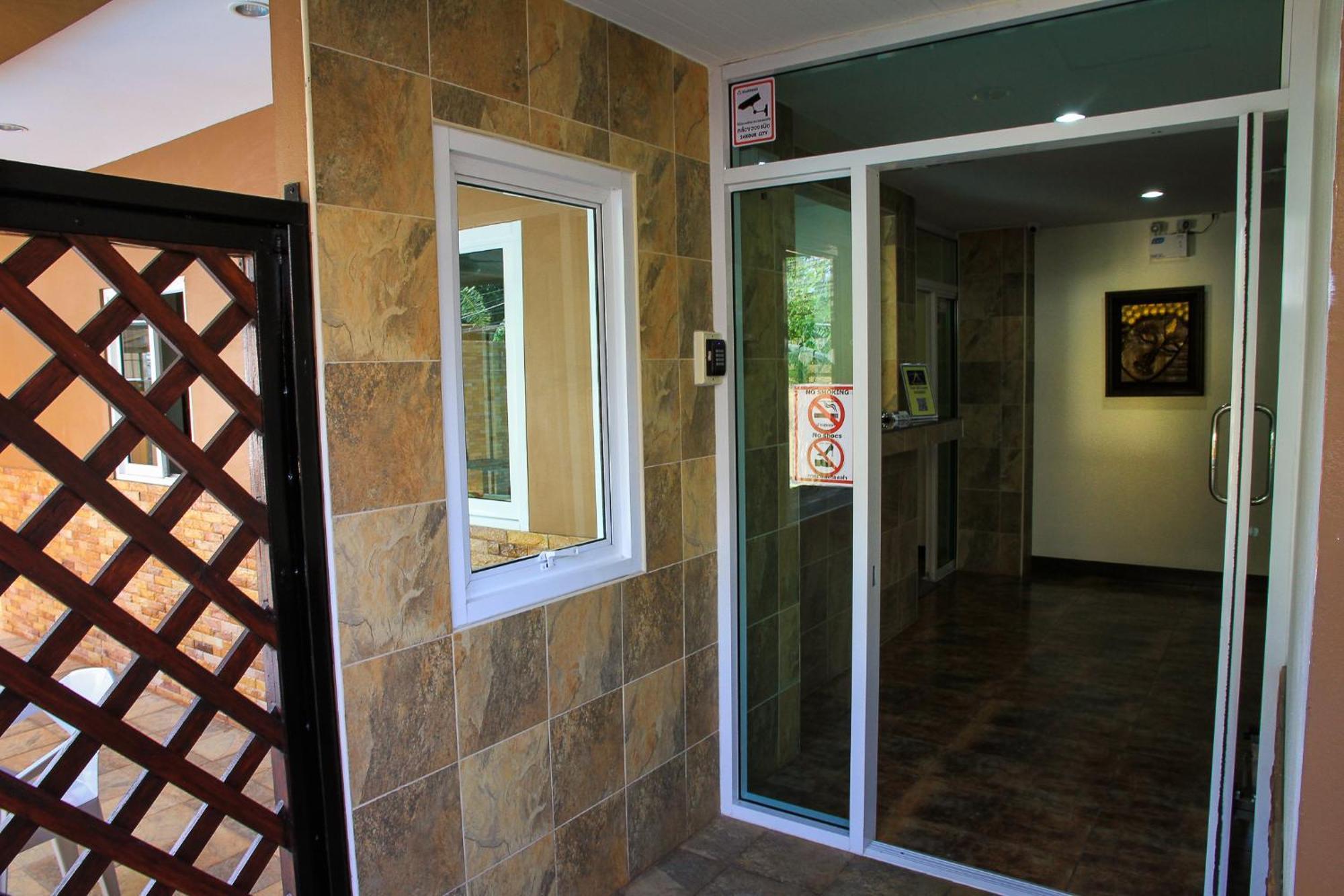 Sky Villa Hua Hin Guesthouse - Adults-Only Exterior photo
